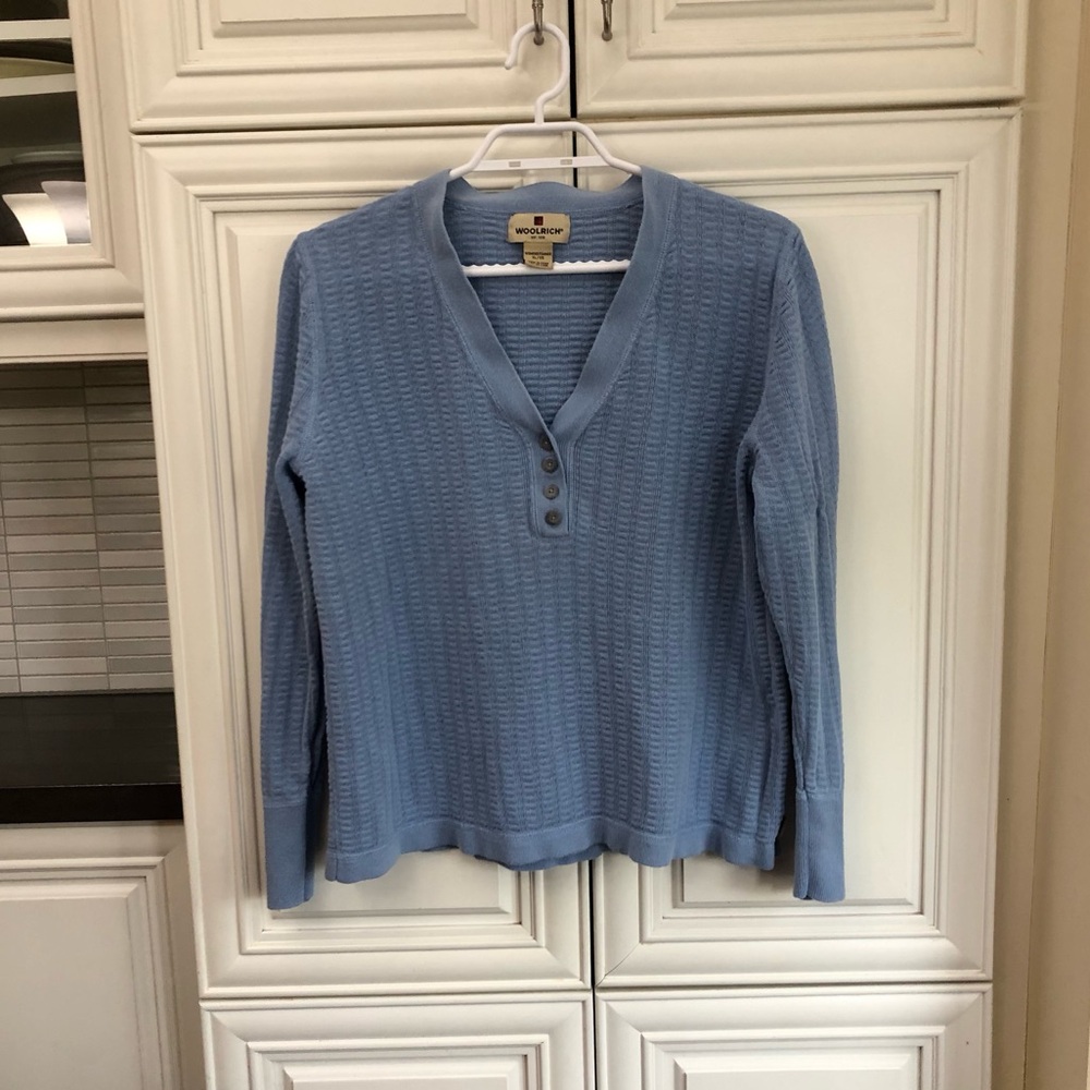 Woolrich women’s light weight sweater / top